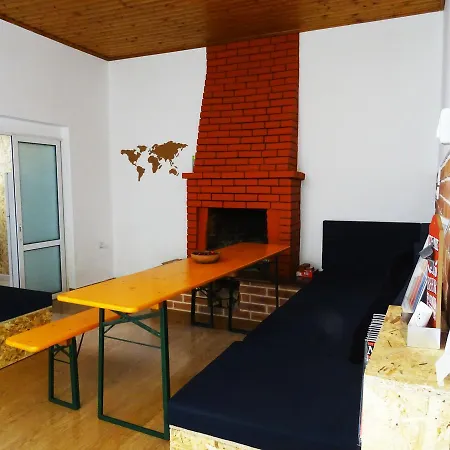 Buff Albergue Tirana