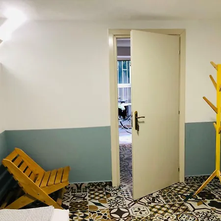 بيت شباب Buff تيرانا